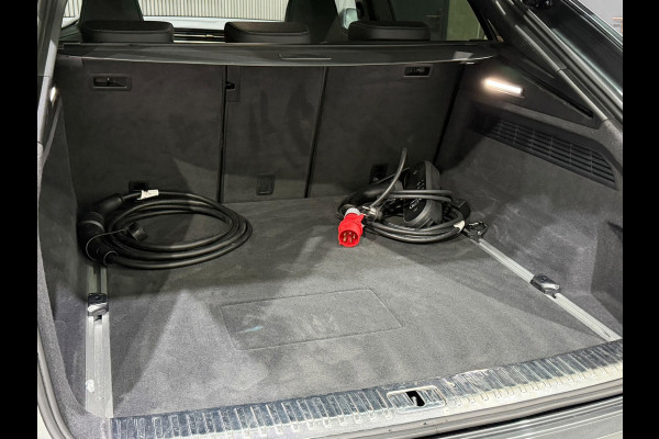 Audi Q8 55 TFSIe Quattro S Line / RS Stoelen / Pano / B&O / Massage / Ventilatie
