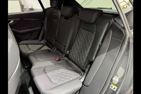 Audi Q8 60 TFSIe Quattro S Competition / 4WD Besturing / Pano / RS Zetel / Softclose / Alcantara hemel / Trekhaak /