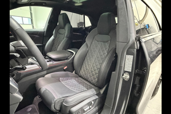 Audi Q8 60 TFSIe Quattro S Competition / 4WD Besturing / Pano / RS Zetel / Softclose / Alcantara hemel / Trekhaak /