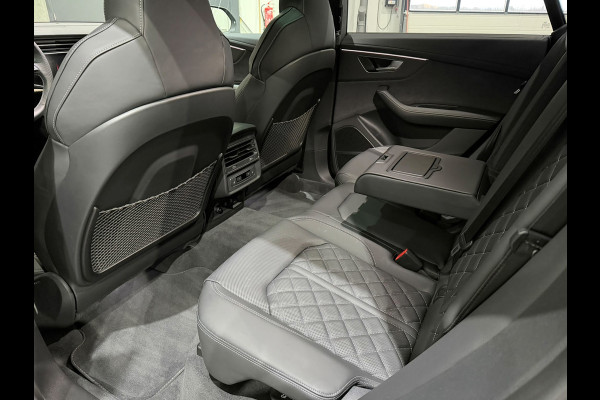Audi Q8 60 TFSIe Quattro S Competition / 4WD Besturing / Pano / RS Zetel / Softclose / Alcantara hemel / Trekhaak /