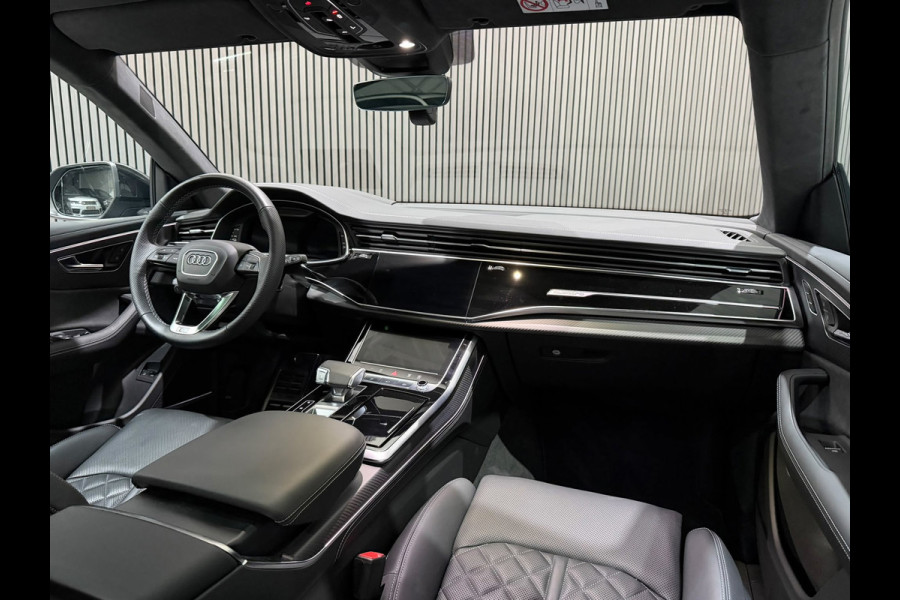 Audi Q8 60 TFSIe Quattro S Competition / 4WD Besturing / Pano / RS Zetel / Softclose / Alcantara hemel / Trekhaak /