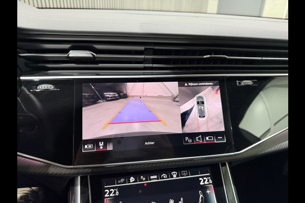 Audi Q8 60 TFSIe Quattro S Competition / 4WD Besturing / Pano / RS Zetel / Softclose / Alcantara hemel / Trekhaak /