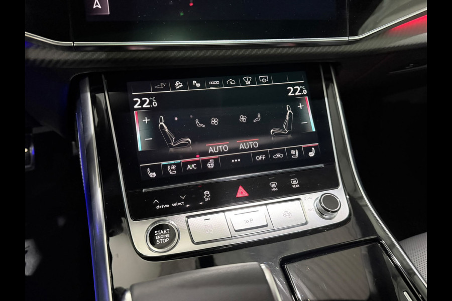 Audi Q8 60 TFSIe Quattro S Competition / 4WD Besturing / Pano / RS Zetel / Softclose / Alcantara hemel / Trekhaak /