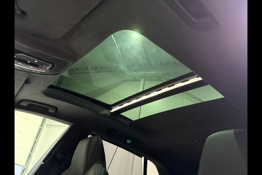 Audi Q8 60 TFSIe Quattro S Competition / 4WD Besturing / Pano / RS Zetel / Softclose / Alcantara hemel / Trekhaak /