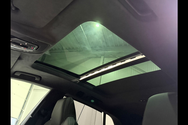 Audi Q8 60 TFSIe Quattro S Competition / 4WD Besturing / Pano / RS Zetel / Softclose / Alcantara hemel / Trekhaak /