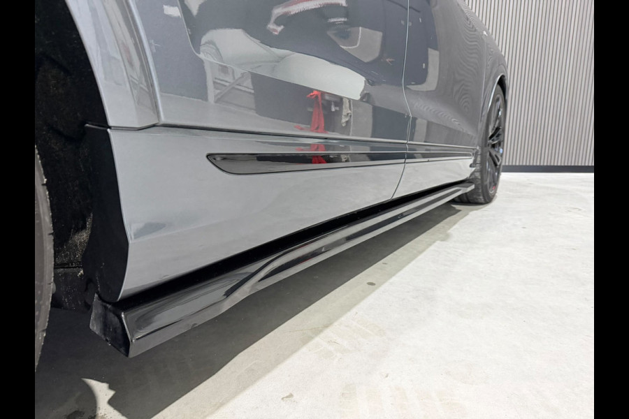 Audi Q8 60 TFSIe Quattro S Competition / 4WD Besturing / Pano / RS Zetel / Softclose / Alcantara hemel / Trekhaak /
