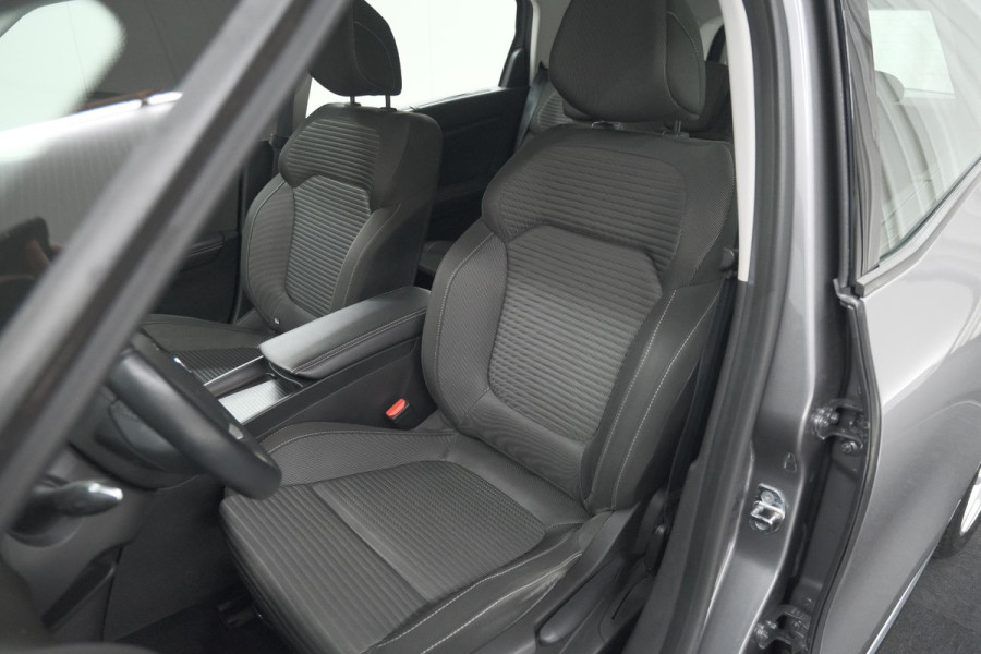 Renault Grand Scénic 1.3 Intens TCe 140 EDC | 7 Zitplaatsen | Apple Carplay | Camera | Parkeersensoren voor + achter