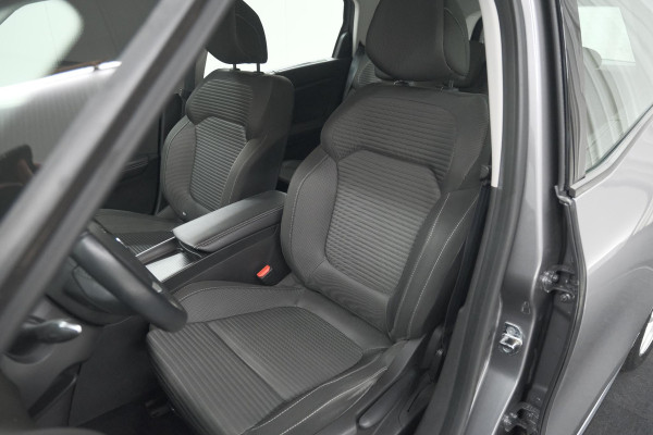 Renault Grand Scénic 1.3 Intens TCe 140 EDC | 7 Zitplaatsen | Apple Carplay | Camera | Parkeersensoren voor + achter