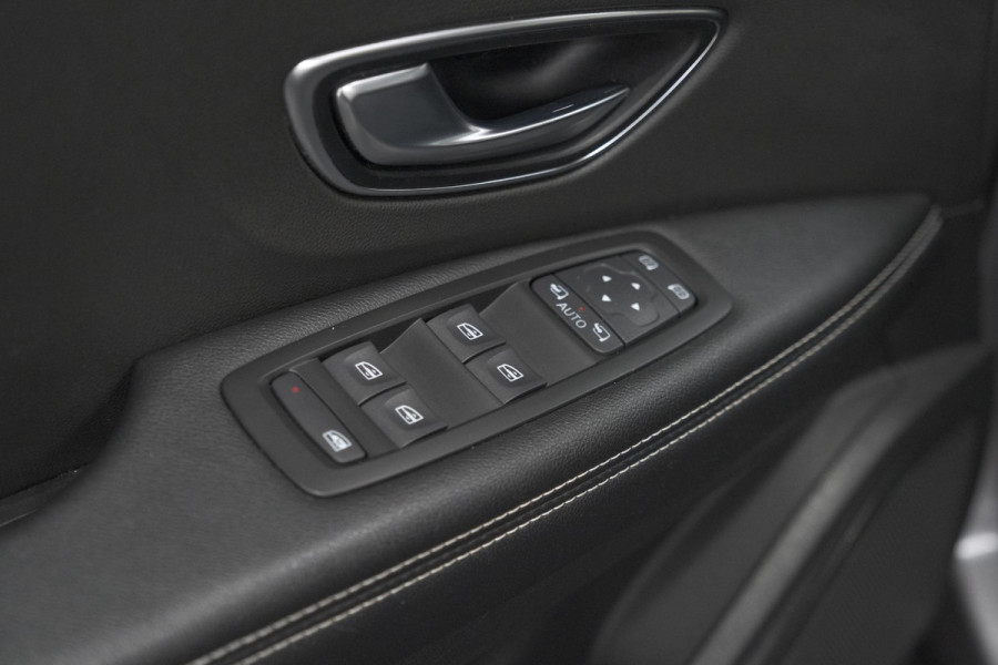 Renault Grand Scénic 1.3 Intens TCe 140 EDC | 7 Zitplaatsen | Apple Carplay | Camera | Parkeersensoren voor + achter