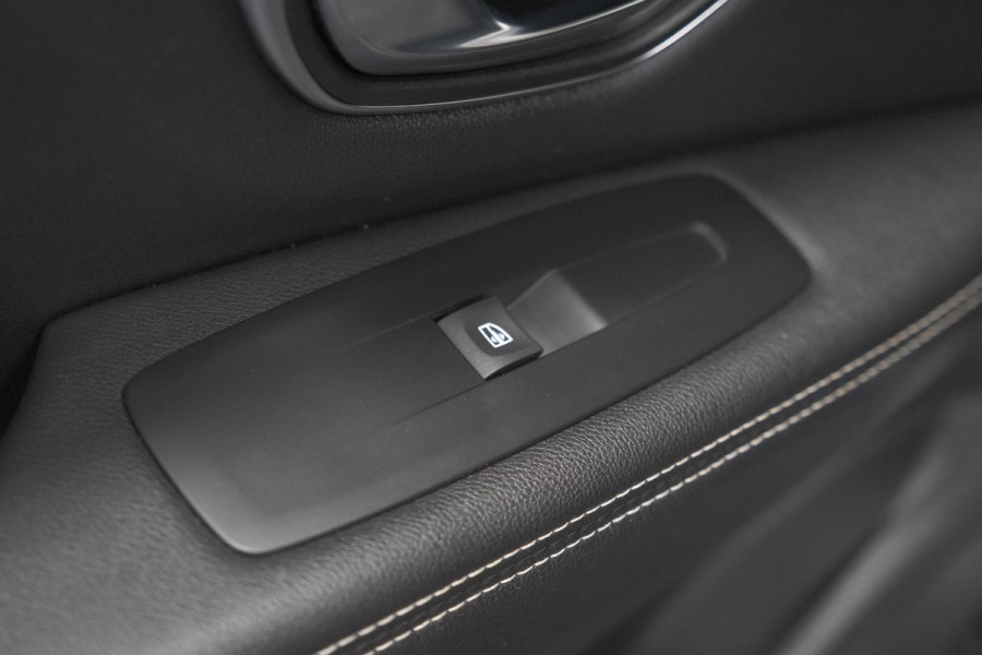 Renault Grand Scénic 1.3 Intens TCe 140 EDC | 7 Zitplaatsen | Apple Carplay | Camera | Parkeersensoren voor + achter