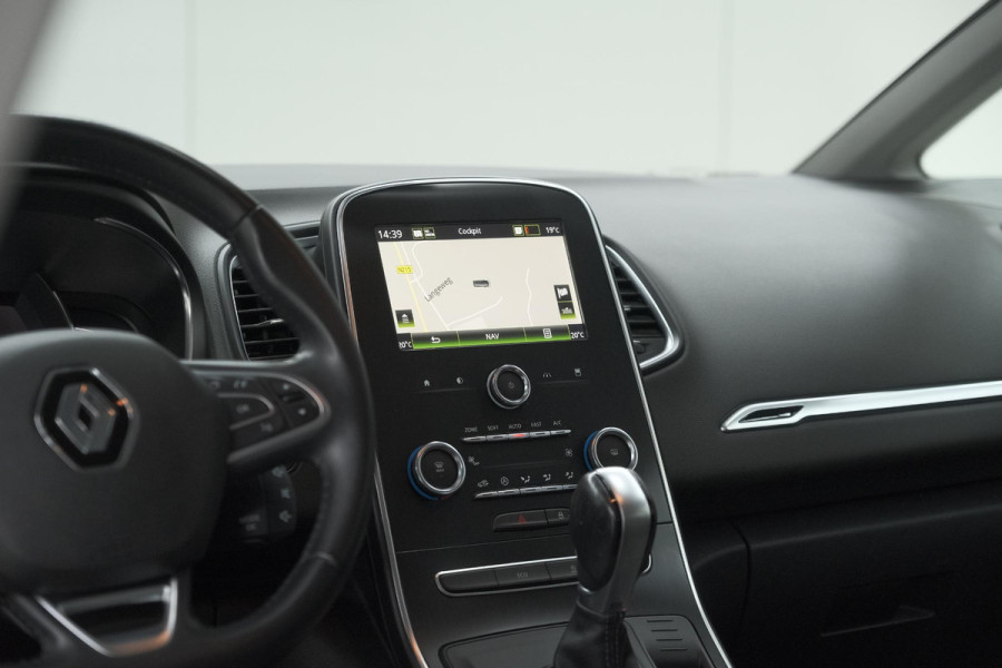 Renault Grand Scénic 1.3 Intens TCe 140 EDC | 7 Zitplaatsen | Apple Carplay | Camera | Parkeersensoren voor + achter