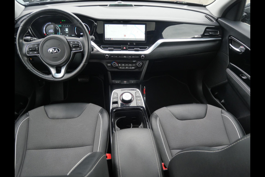 Kia e-Niro DynamicPlusLine 64 kWh | Navi | Carplay | Stoel/stuurverwarming | Adaptief | Camera | Schuif/kanteldak |