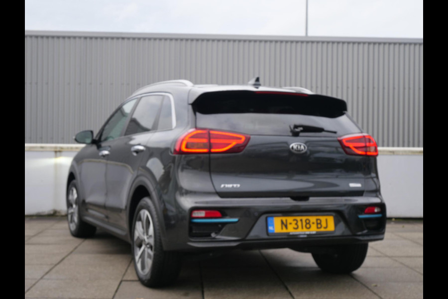 Kia e-Niro DynamicPlusLine 64 kWh | Navi | Carplay | Stoel/stuurverwarming | Adaptief | Camera | Schuif/kanteldak |