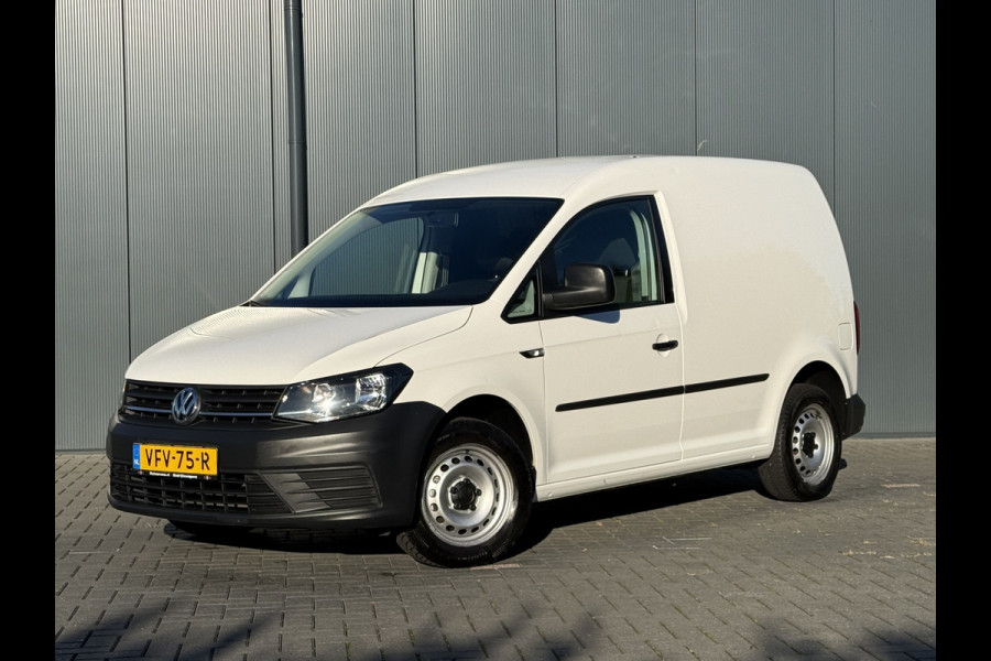 Volkswagen Caddy 2.0 TDI / L1H1 / TREKHAAK / AIRCO / CRUISE / NAVI / CARPLAY / DAB+ / ORIG. NL
