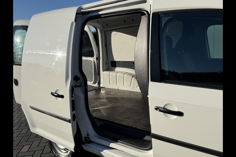 Volkswagen Caddy 2.0 TDI / L1H1 / TREKHAAK / AIRCO / CRUISE / NAVI / CARPLAY / DAB+ / ORIG. NL