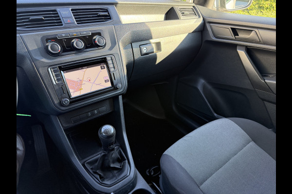 Volkswagen Caddy 2.0 TDI / L1H1 / TREKHAAK / AIRCO / CRUISE / NAVI / CARPLAY / DAB+ / ORIG. NL