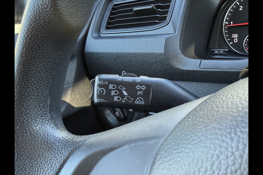 Volkswagen Caddy 2.0 TDI / L1H1 / TREKHAAK / AIRCO / CRUISE / NAVI / CARPLAY / DAB+ / ORIG. NL