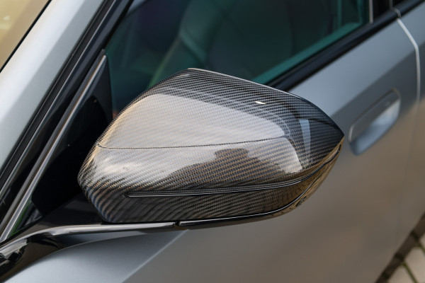 BMW 5 Serie 550e xDrive | BTW! | FULL OPTION! | PANO | B&W | M-SPORT PRO | CARBON | STOELVENTILATIE |