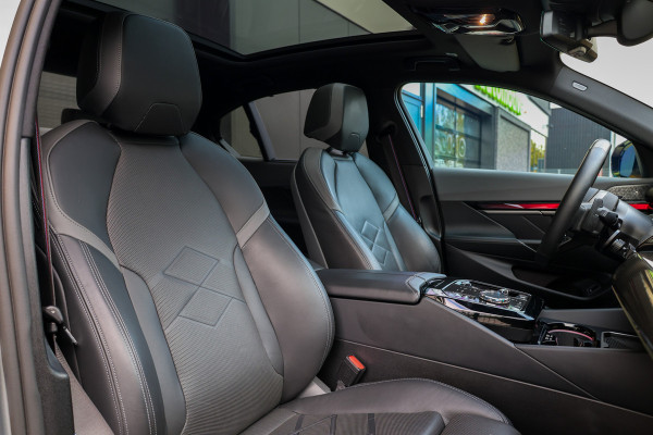 BMW 5 Serie 550e xDrive | BTW! | FULL OPTION! | PANO | B&W | M-SPORT PRO | CARBON | STOELVENTILATIE |