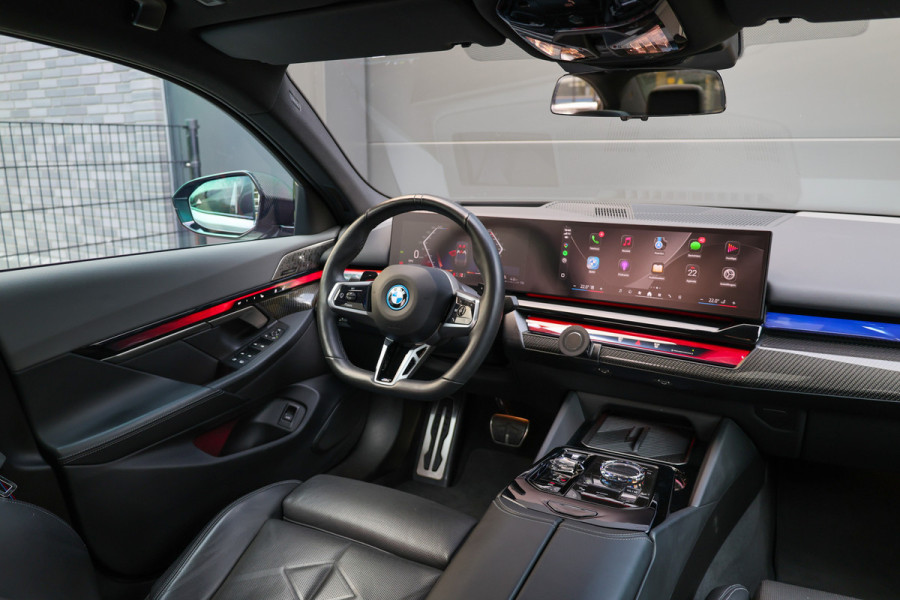 BMW 5 Serie 550e xDrive | BTW! | FULL OPTION! | PANO | B&W | M-SPORT PRO | CARBON | STOELVENTILATIE |