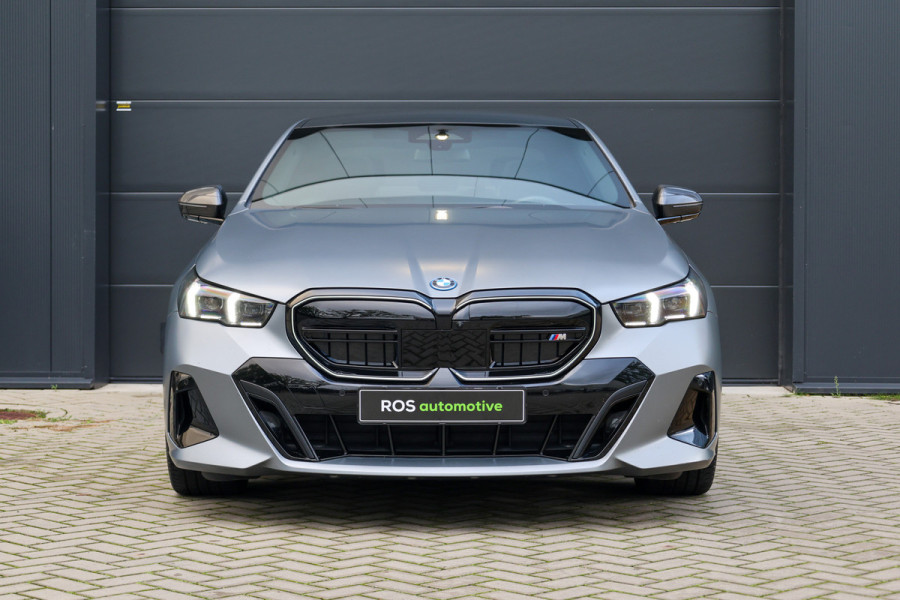 BMW 5 Serie 550e xDrive | BTW! | FULL OPTION! | PANO | B&W | M-SPORT PRO | CARBON | STOELVENTILATIE |