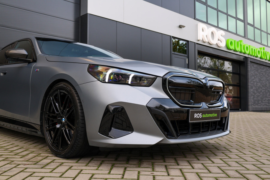 BMW 5 Serie 550e xDrive | BTW! | FULL OPTION! | PANO | B&W | M-SPORT PRO | CARBON | STOELVENTILATIE |