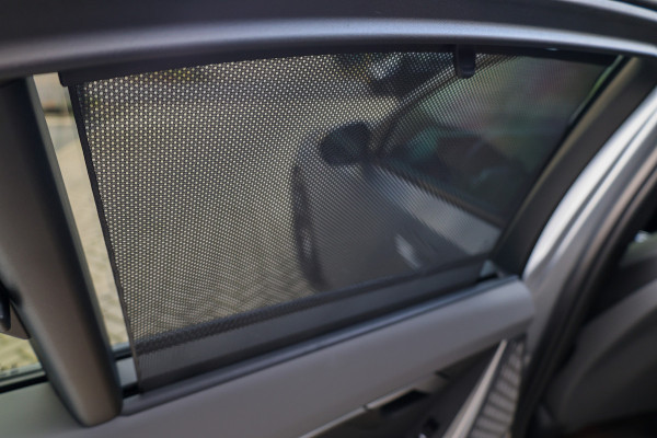 BMW 5 Serie 550e xDrive | BTW! | FULL OPTION! | PANO | B&W | M-SPORT PRO | CARBON | STOELVENTILATIE |