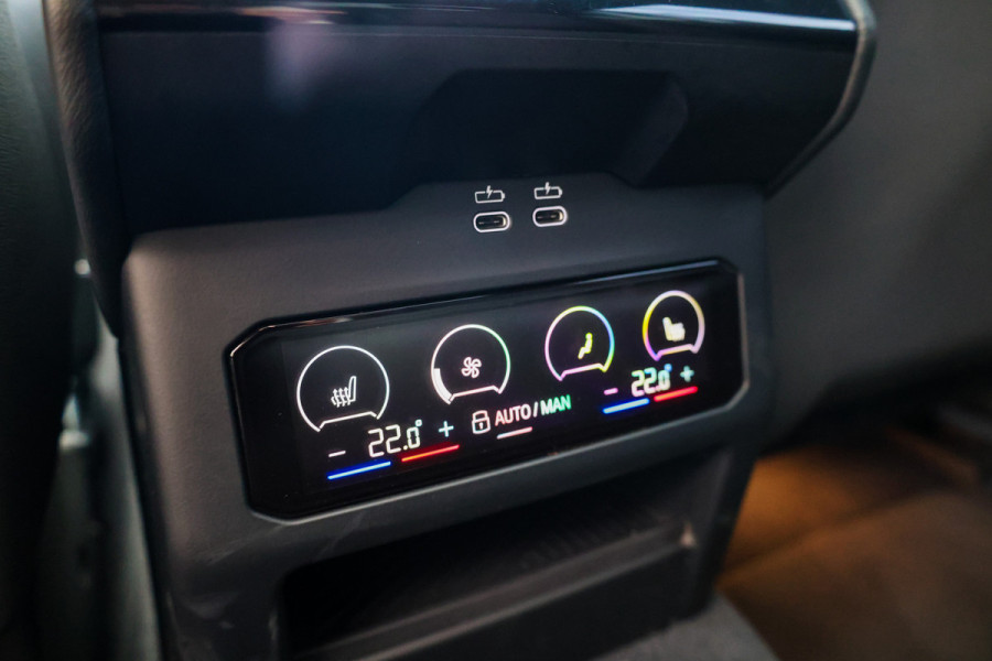 BMW 5 Serie 550e xDrive | BTW! | FULL OPTION! | PANO | B&W | M-SPORT PRO | CARBON | STOELVENTILATIE |