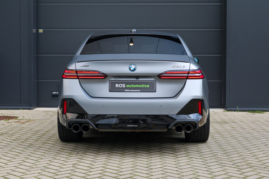 BMW 5 Serie 550e xDrive | BTW! | FULL OPTION! | PANO | B&W | M-SPORT PRO | CARBON | STOELVENTILATIE |