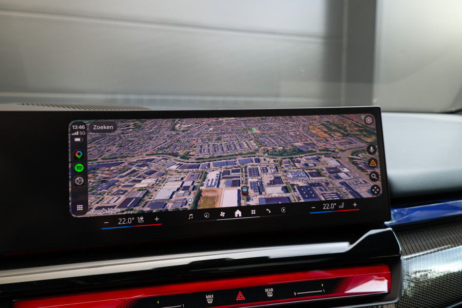 BMW 5 Serie 550e xDrive | BTW! | FULL OPTION! | PANO | B&W | M-SPORT PRO | CARBON | STOELVENTILATIE |
