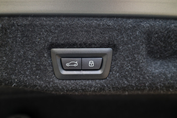 BMW 5 Serie 550e xDrive | BTW! | FULL OPTION! | PANO | B&W | M-SPORT PRO | CARBON | STOELVENTILATIE |