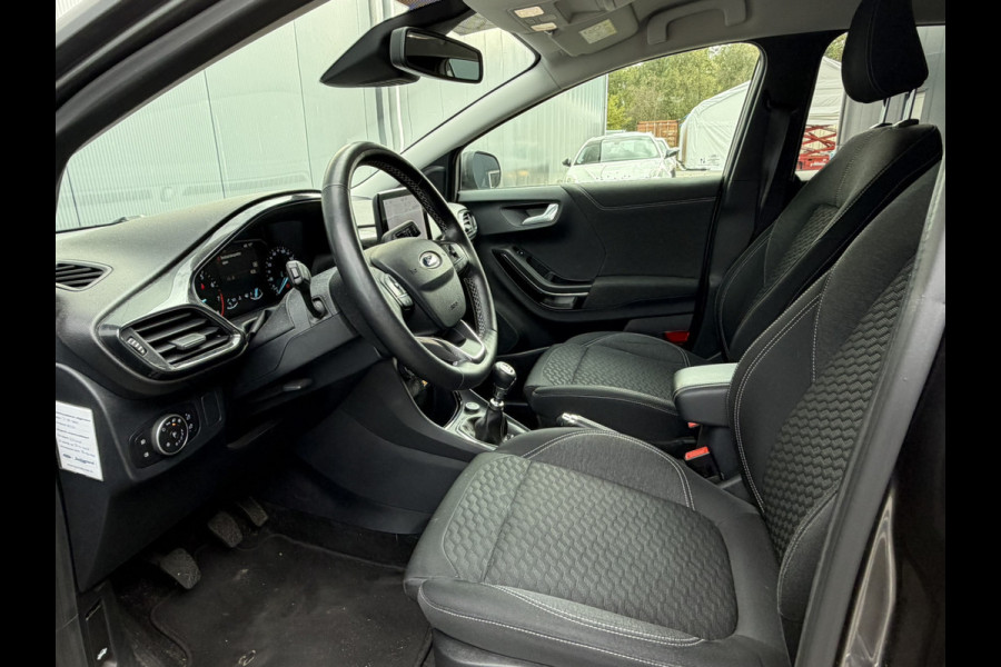 Ford Puma 1.0 EcoBoost Hybrid Titanium | Winterpack | Trekhaak | Navigatie | PDC | Meer foto's volgen