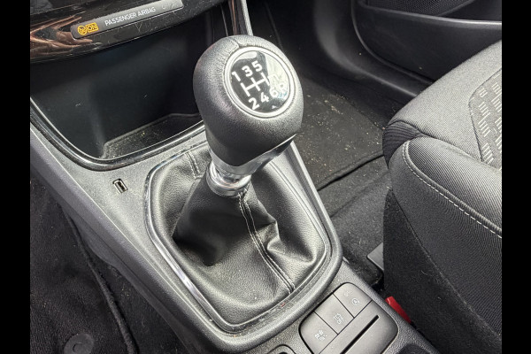 Ford Puma 1.0 EcoBoost Hybrid Titanium | Winterpack | Trekhaak | Navigatie | PDC | Meer foto's volgen