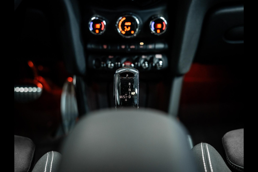 MINI 3-deurs 1.5 Cooper Mooie Mini met JCW interieur