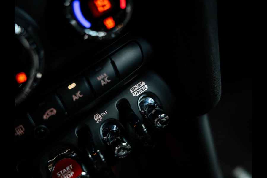 MINI 3-deurs 1.5 Cooper Mooie Mini met JCW interieur