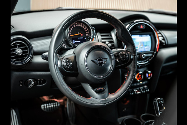 MINI 3-deurs 1.5 Cooper Mooie Mini met JCW interieur
