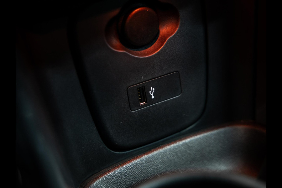 MINI 3-deurs 1.5 Cooper Mooie Mini met JCW interieur