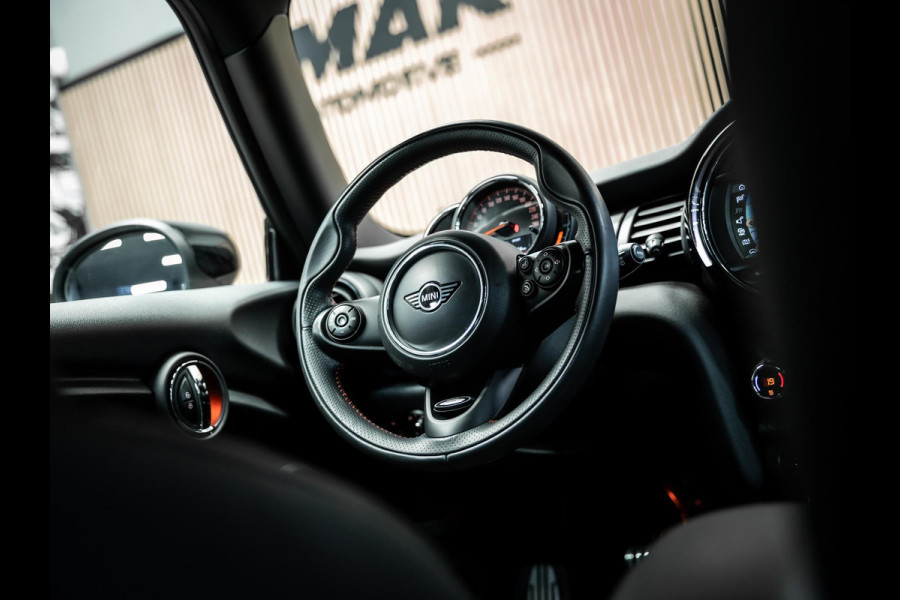 MINI 3-deurs 1.5 Cooper Mooie Mini met JCW interieur