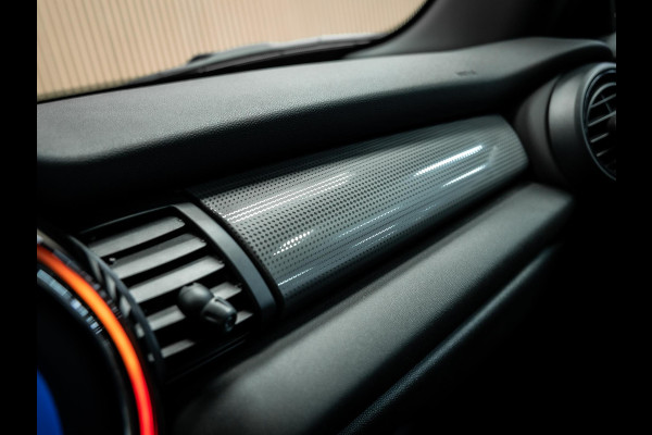MINI 3-deurs 1.5 Cooper Mooie Mini met JCW interieur