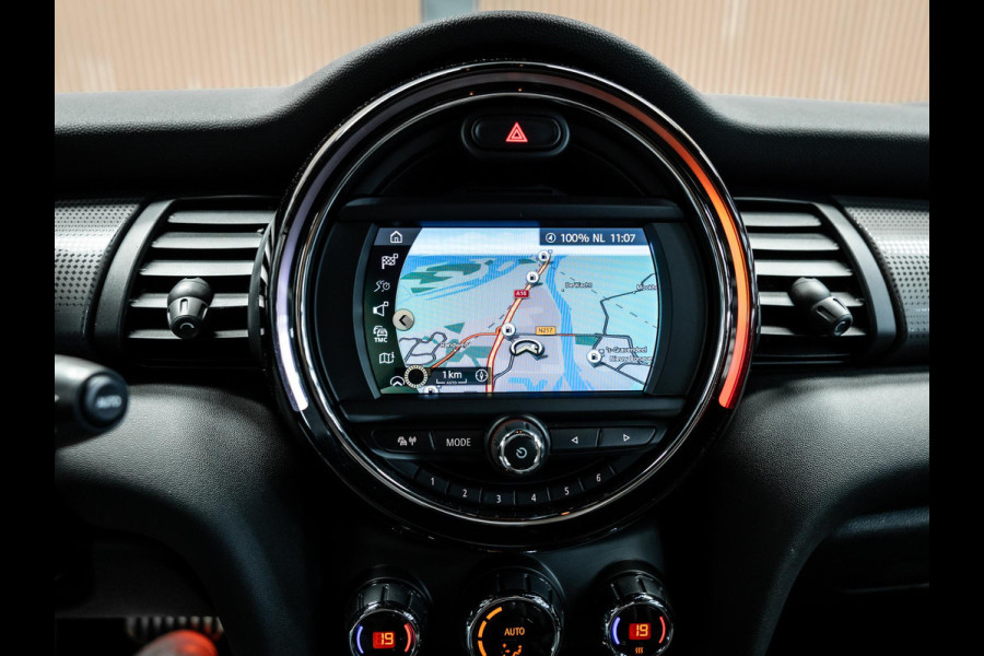 MINI 3-deurs 1.5 Cooper Mooie Mini met JCW interieur