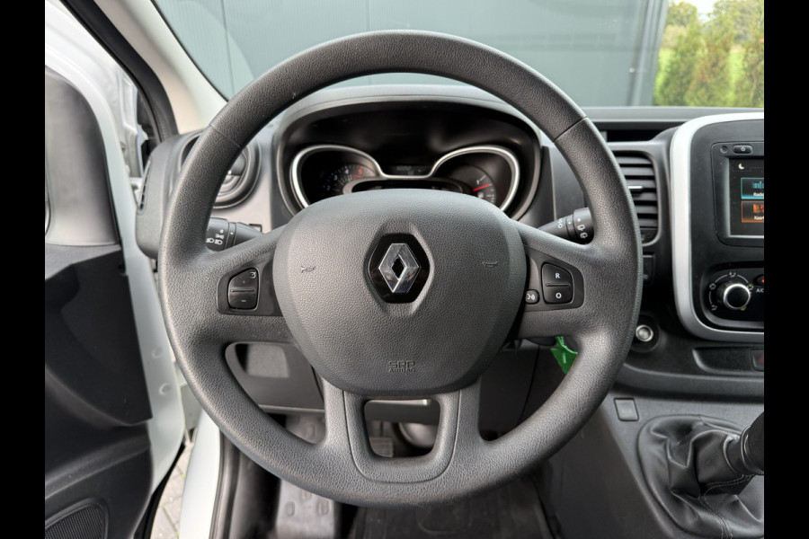 Renault Trafic 2.0 dCi 120 PK / L2H1 / 2x SCHUIFDEUR / INRICHTING / TREKHAAK / 1e EIG. / LED / CRUISE / AIRCO / NAVI