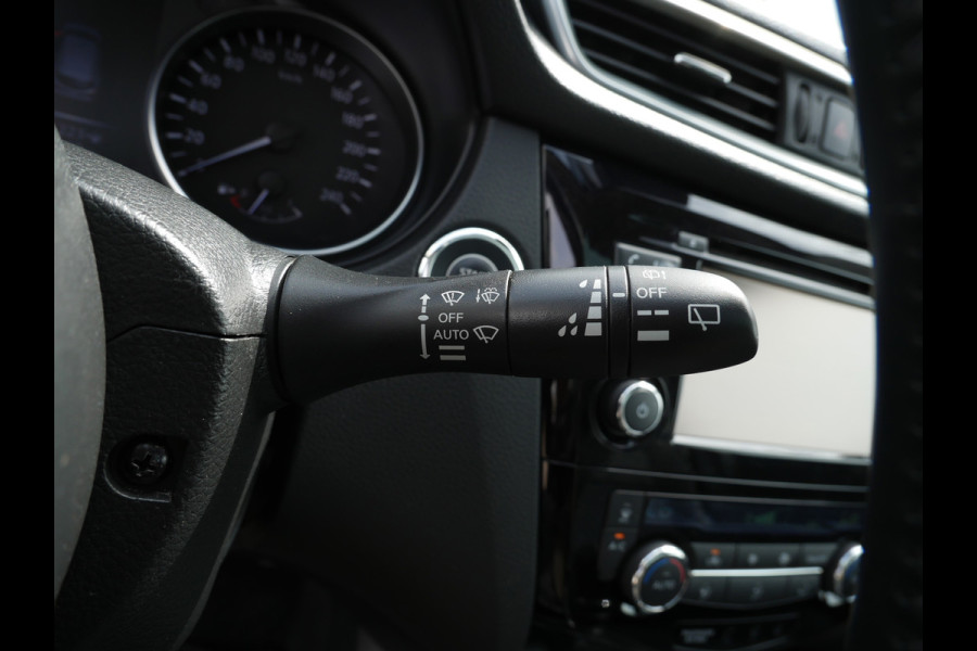 Nissan QASHQAI 1.2 DIG-T 115pk N-Connecta | Panoramadak | 18"inch | Camera |