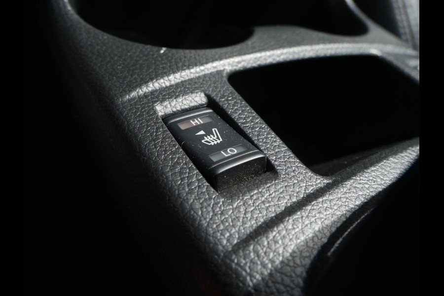 Nissan QASHQAI 1.2 DIG-T 115pk N-Connecta | Panoramadak | 18"inch | Camera |