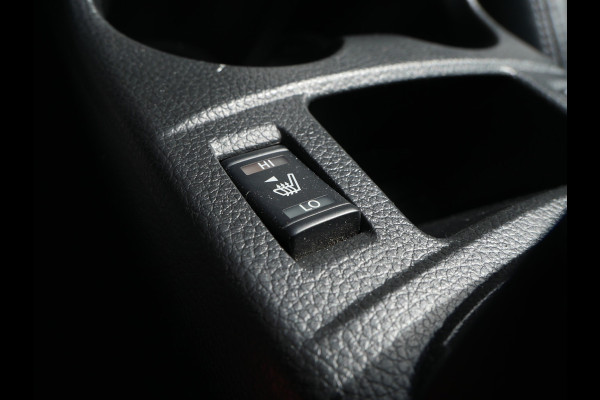 Nissan QASHQAI 1.2 DIG-T 115pk N-Connecta | Panoramadak | 18"inch | Camera |