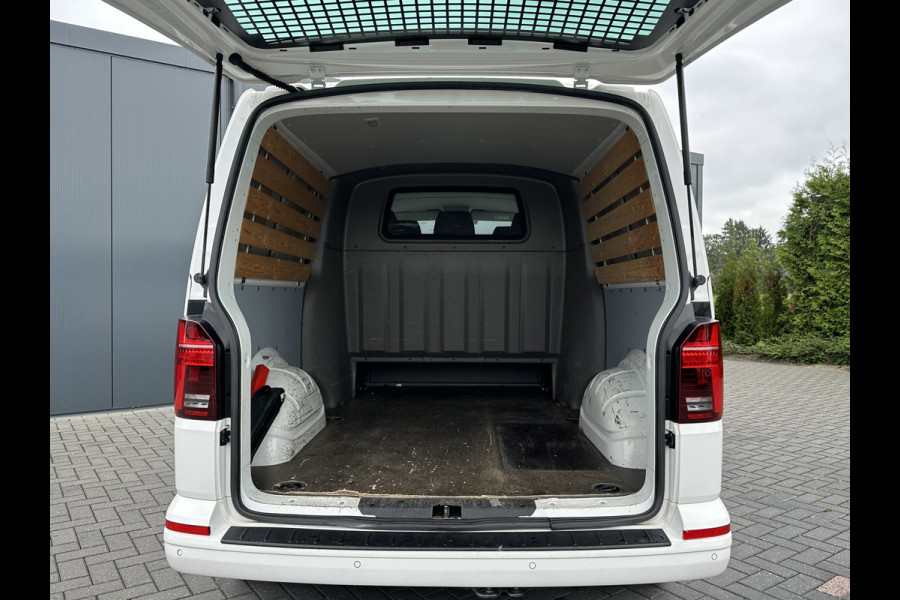 Volkswagen Transporter 2.0 TDI / BULLI / L2H1 / DUBBEL CABINE / 2x SCHUIFDEUR / LED / ADAPTIVE CRUISE / AIRCO / CARPLAY