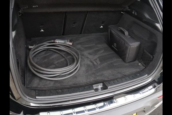 Mercedes-Benz EQA 250 Business Solution Luxury 67 kWh | SOH 95,3% | Half leder | Stoelverwarming | Adaptive cruise | Camera | Park assist | Sfeerverlichting