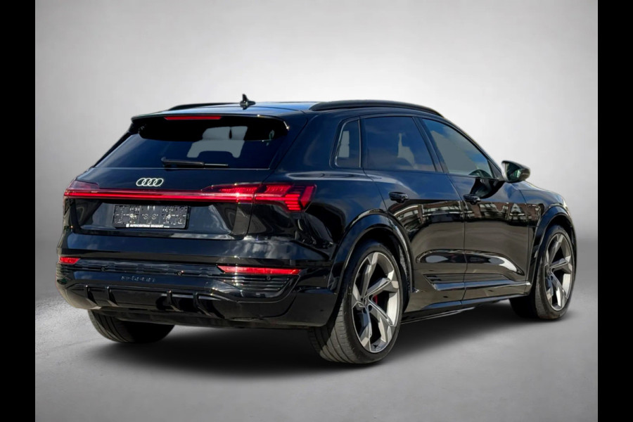 Audi SQ8 e-tron S quattro 115 kWh(1e Eig, Dealer OnderH, B&O, Luchtvering, Camera, Carplay, StoelV, Automatisch Inparkeren,Etc)