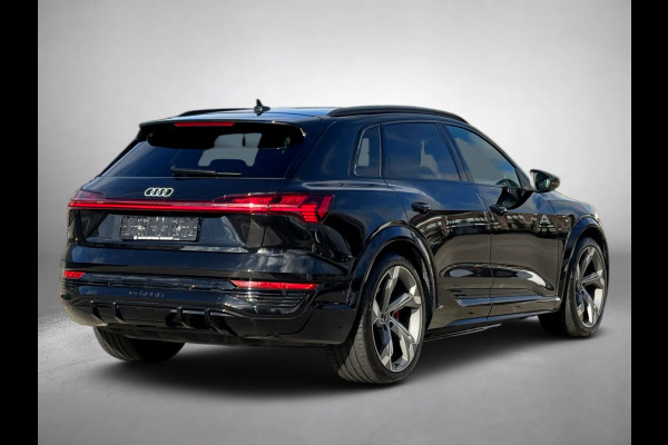 Audi SQ8 e-tron S quattro 115 kWh(1e Eig, Dealer OnderH, B&O, Luchtvering, Camera, Carplay, StoelV, Automatisch Inparkeren,Etc)