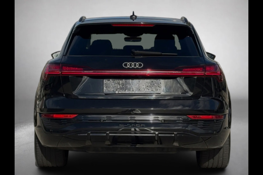 Audi SQ8 e-tron S quattro 115 kWh(1e Eig, Dealer OnderH, B&O, Luchtvering, Camera, Carplay, StoelV, Automatisch Inparkeren,Etc)