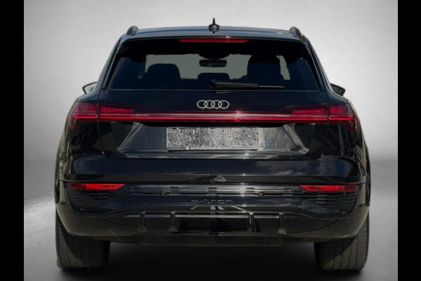 Audi SQ8 e-tron S quattro 115 kWh(1e Eig, Dealer OnderH, B&O, Luchtvering, Camera, Carplay, StoelV, Automatisch Inparkeren,Etc)